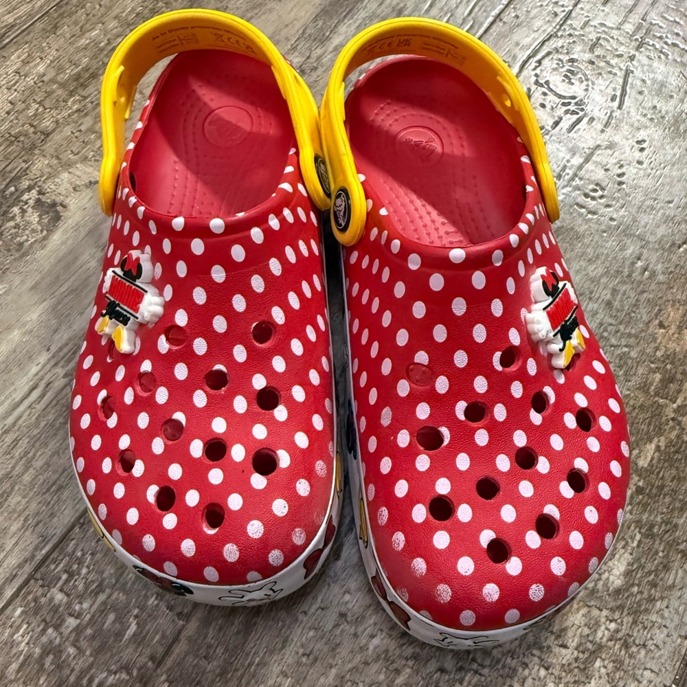 Minnie Crocs